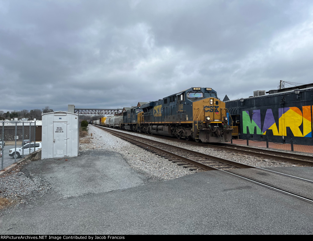 CSX 898